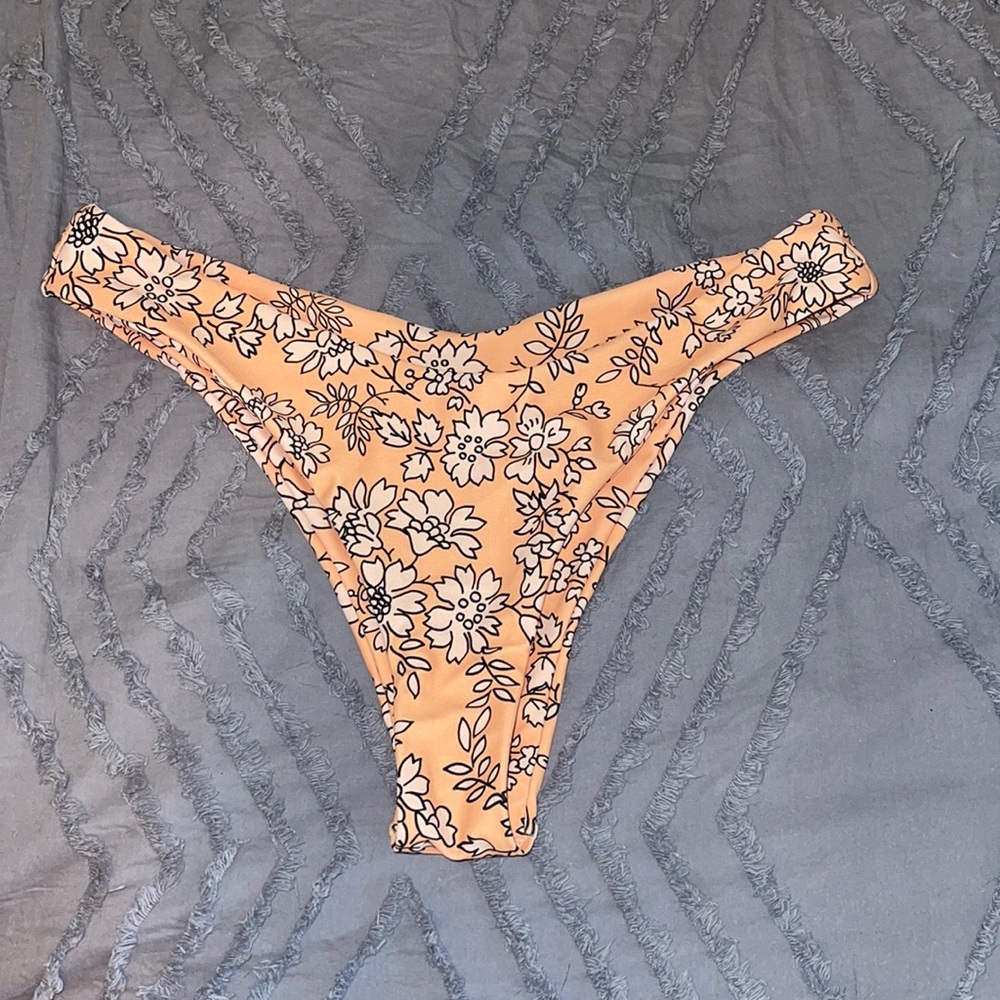 SHEIN Cheeky Swimsuit Bottoms